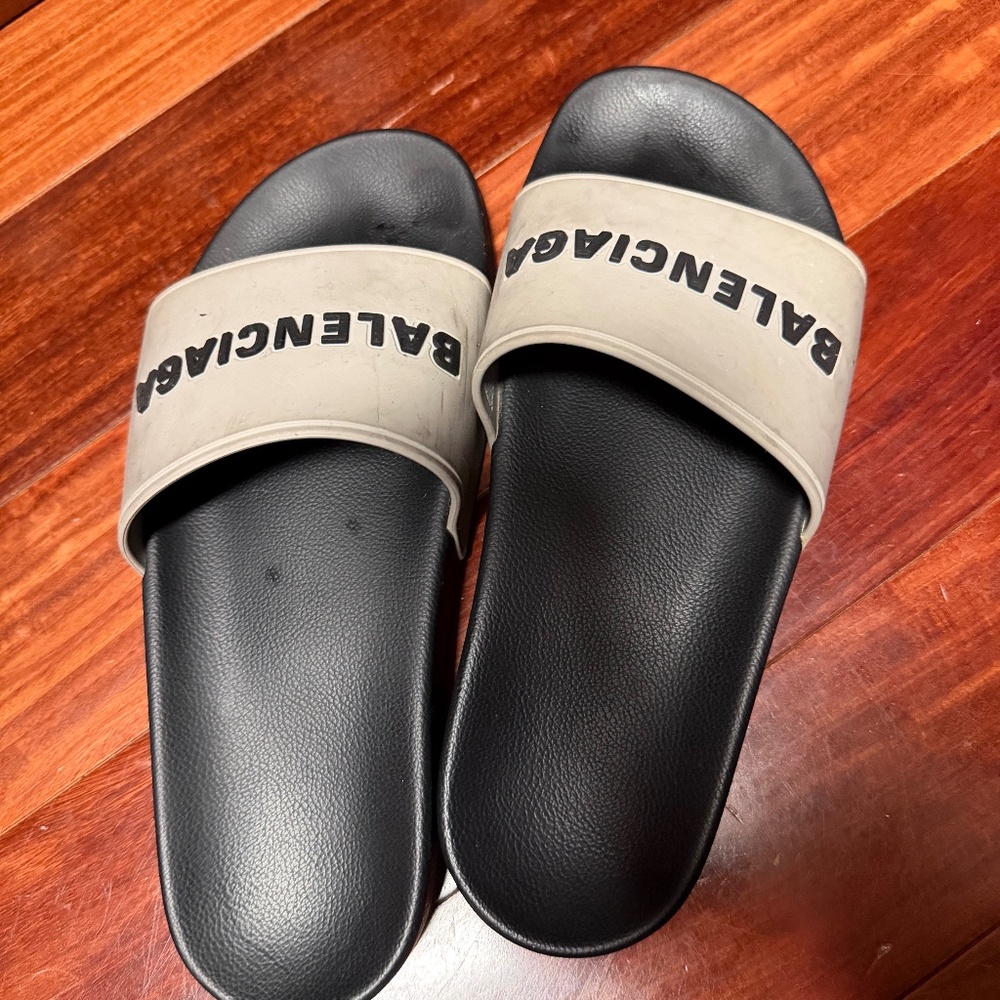 Balenciaga slippers